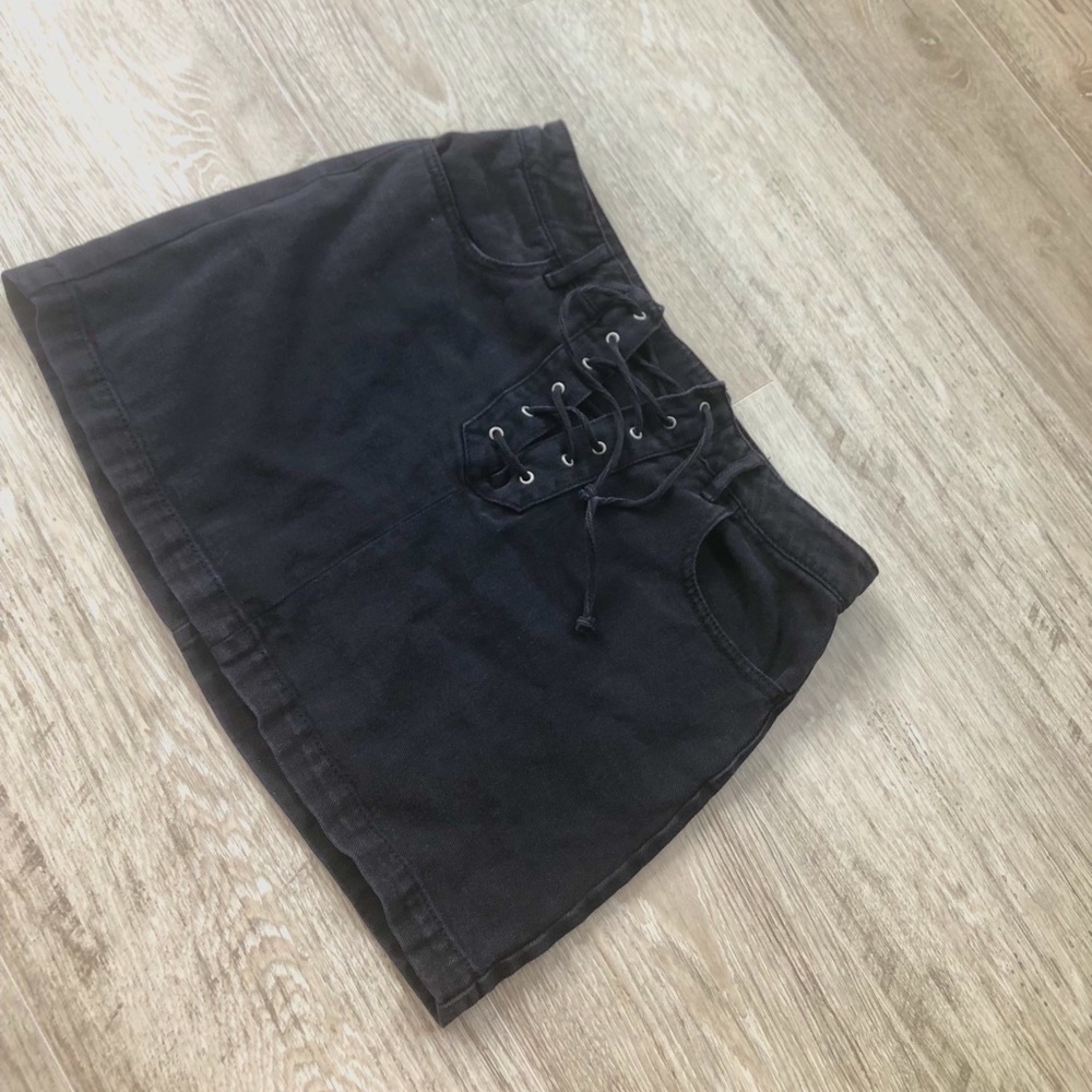 Kendall & Kylie black skirt